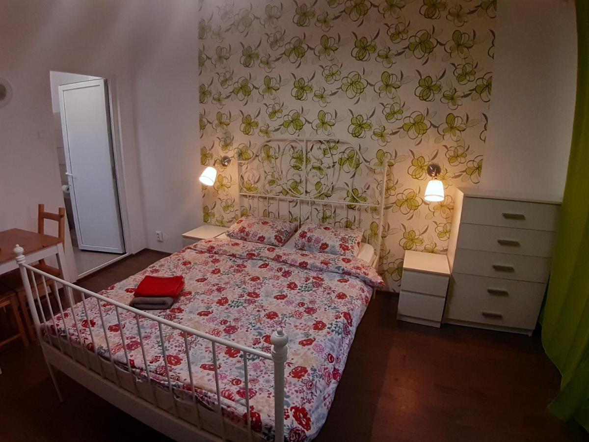 Romantic Calm Apartments Piata Universitate Bucureşti Exterior foto