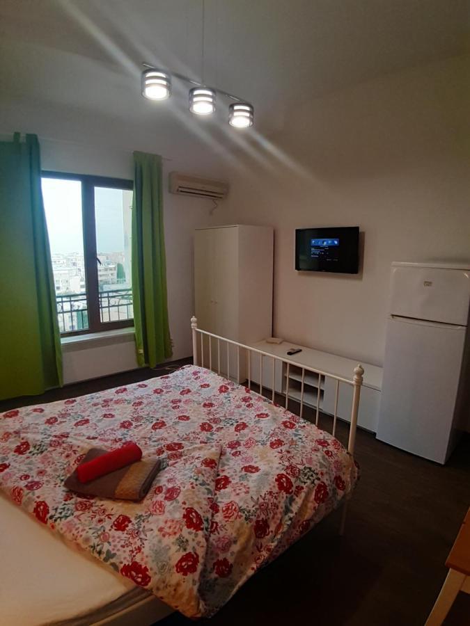 Romantic Calm Apartments Piata Universitate Bucureşti Exterior foto